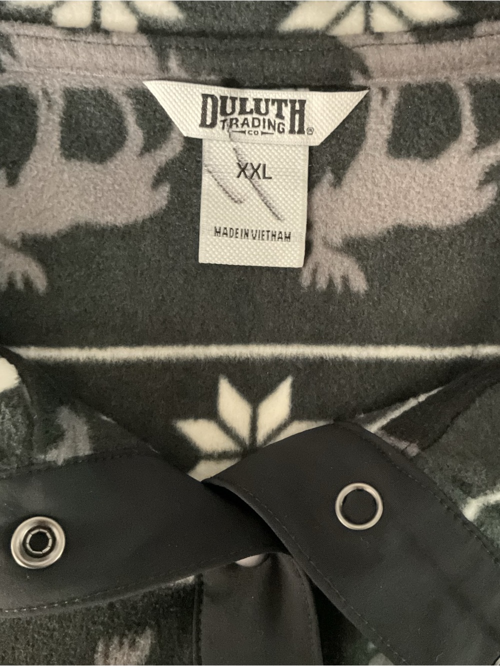 NWOT Duluth Trading Co Moose-Print Snap-Neck Pullover Fleece Shacket P:26” L:30” - Picture 4 of 5